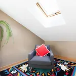 Exquisite Townhouse In Center- Private Garage & Terrace Apartament