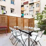 Exquisite Townhouse In Lisbon City Center- Private Garage & Terrace Appartement