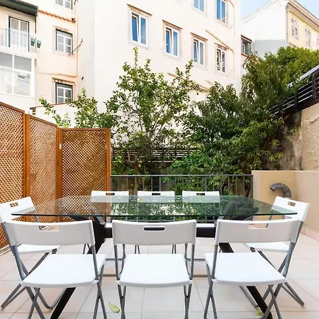 아파트 Exquisite Townhouse In Center- Private Garage & Terrace