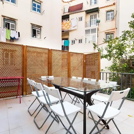 Exquisite Townhouse For 8 In Center *
