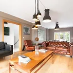 Exquisite Townhouse In Center- Private Garage & Terrace Apartmán Lisboa